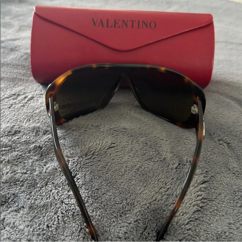 Valentino Tortoise Shield Sunglasses with Dark Lenses and Red Case - Picture 6 of 8